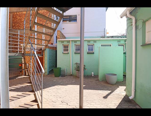 834M² BUSINESS FOR SALE IN MELVILLE